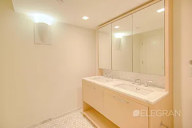 Rented by (Legacy) Elegran