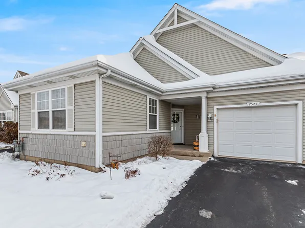 2525 Park Ridge Ct #2525, Crest Hill, IL 60403