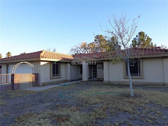 3rd image of 2400 La Luna Dr