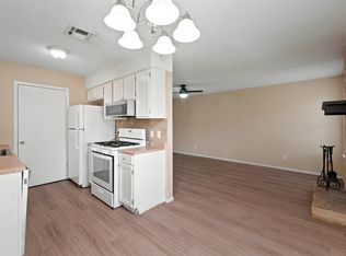 418 Linden St #B, Bastrop, TX 78602