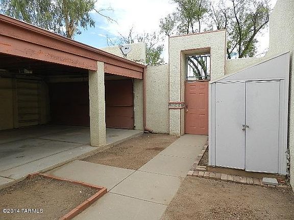 3rd image of 3067 W Avenida Destino