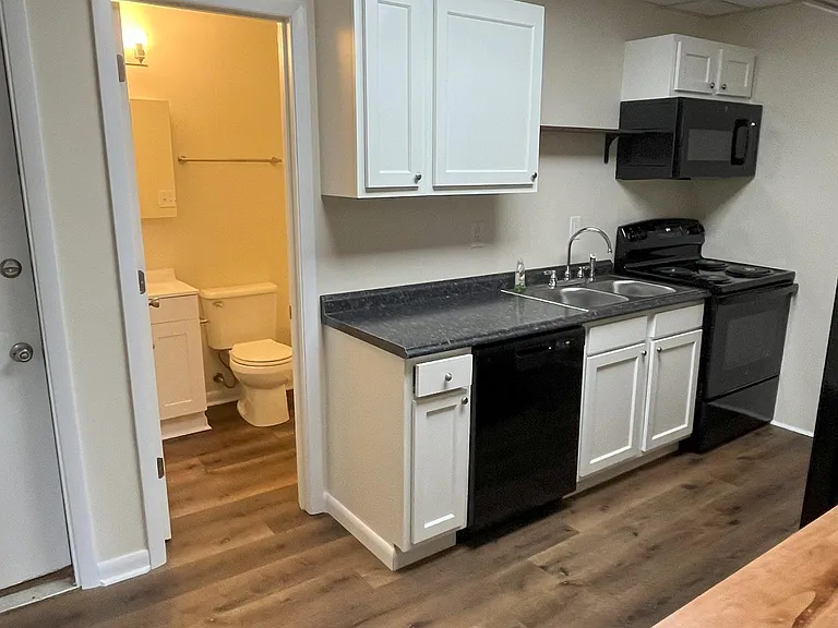 212 Clay Ave #FRONT — Photo 8