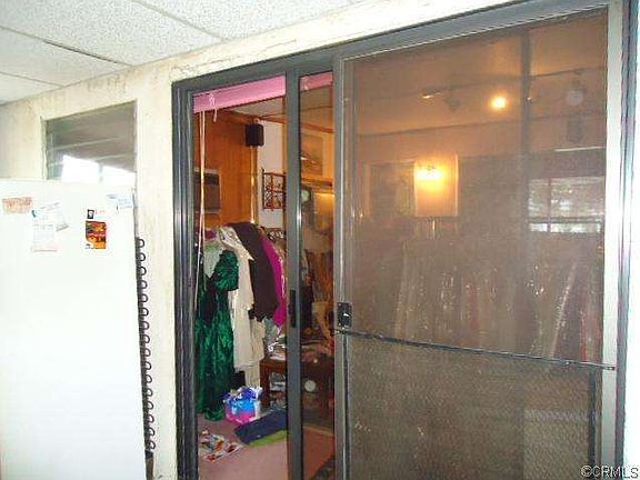 4th image of 8944 Woodale Ave