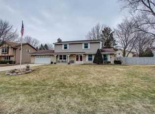 5530 Whirlaway Ln, Racine, WI 53402