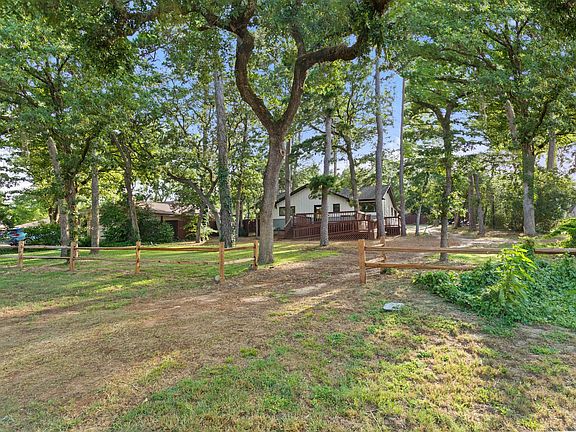 3rd image of 414 Hideaway Ln E