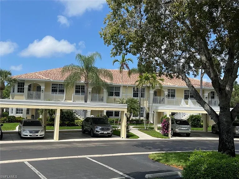 2325 Carrington Ct #202 — Photo 16