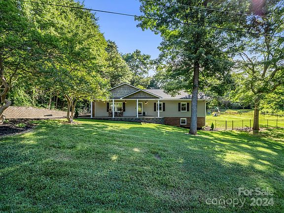 4th image of 121 Pinecrest Dr