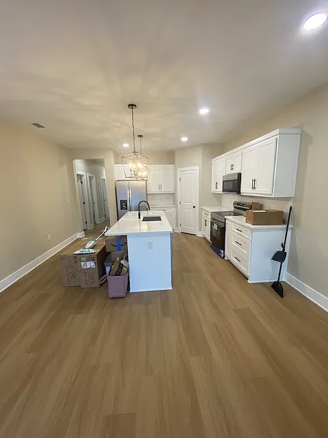 3 bed, 1400 sqft, $1,850 — Photo 4
