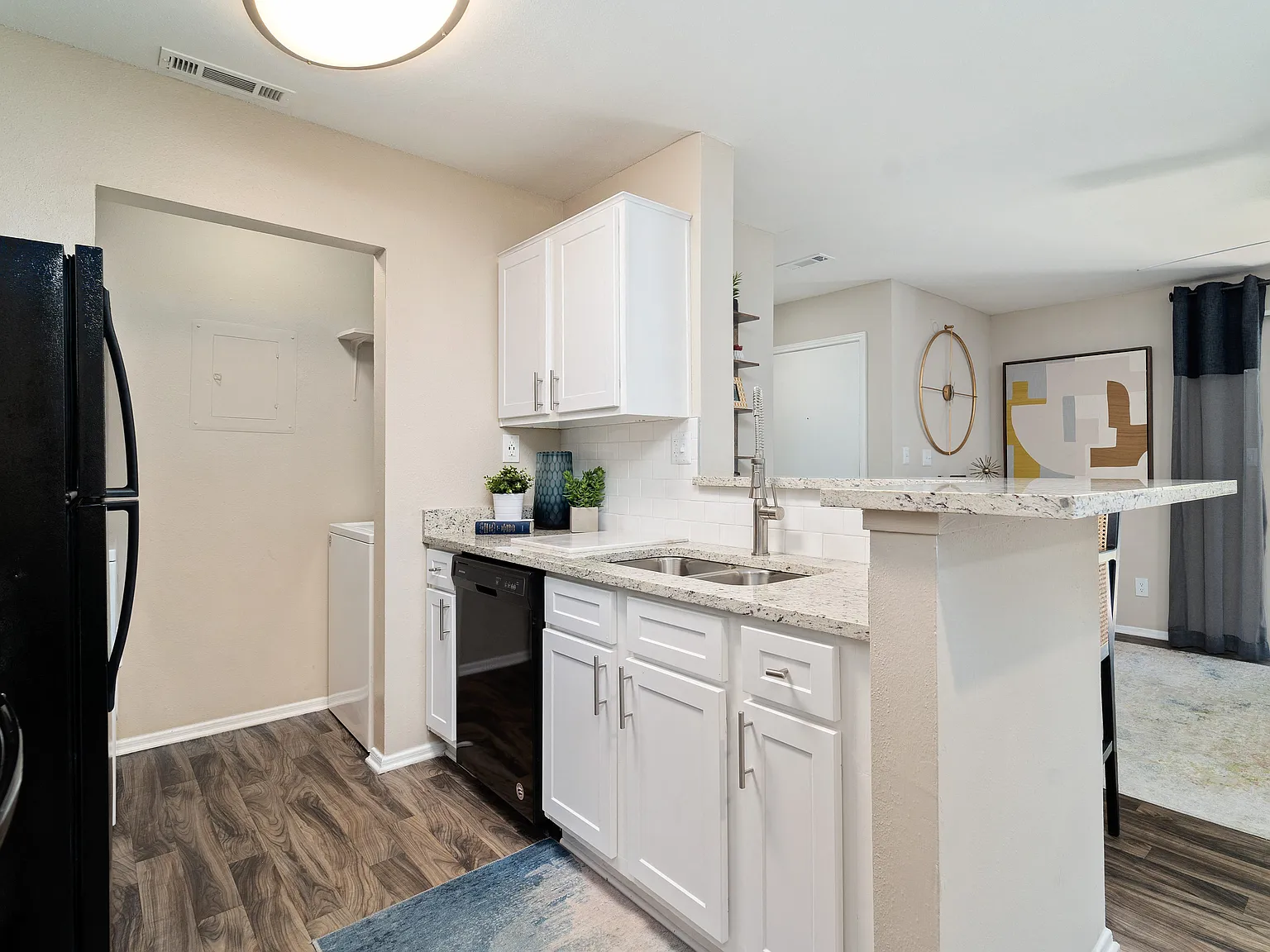 Rise at Signal Mountain Apartments — Photo 3