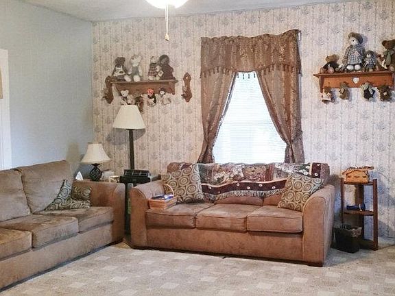 2nd image of 221 Longview Ave E