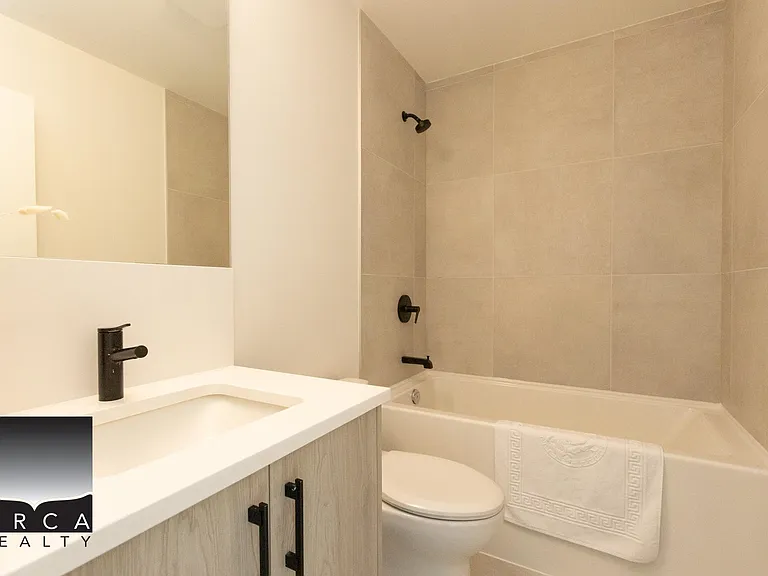 19918 75a Ave #25 — Photo 14
