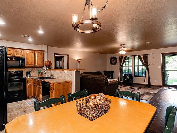 5th image of 4312 E Deanna Dr