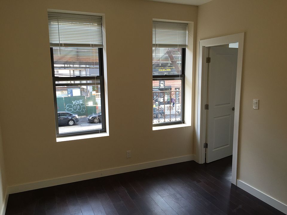 2nd image of 2312 31st St