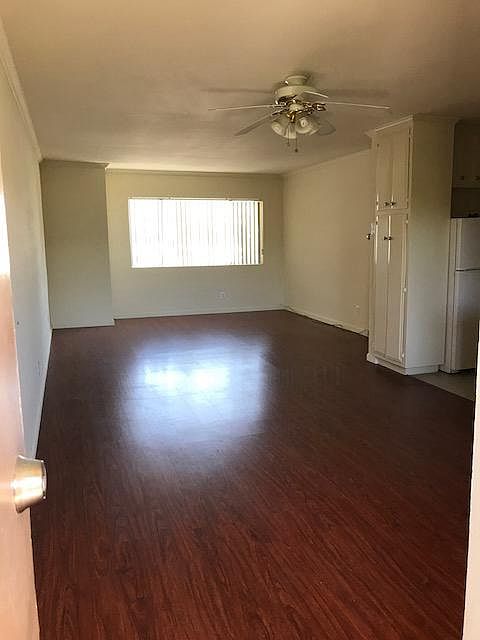 2nd image of 5138 Zelzah Ave APT 103