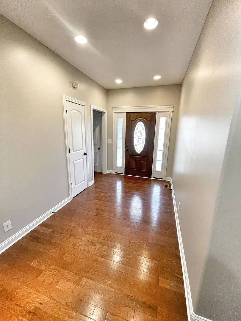 1320 Vantage Court — Photo 4
