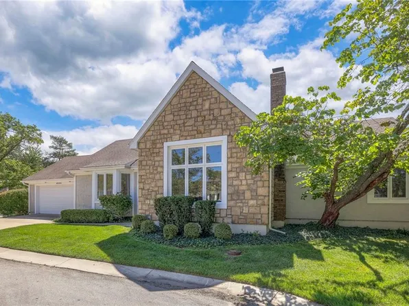 4634 W 90th St, Prairie Village, KS 66207