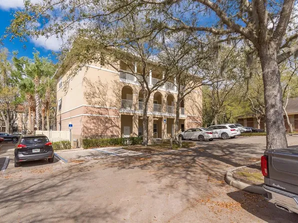 9119 SW 52nd Ave APT 201, Gainesville, FL 32608