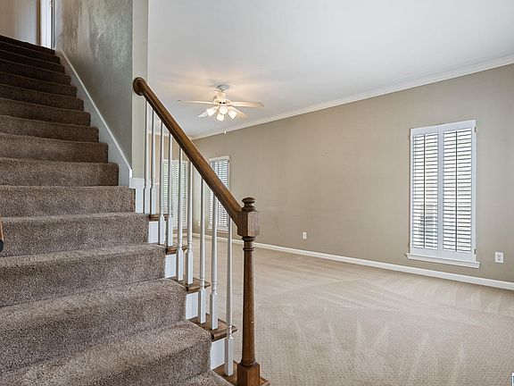 4th image of 129 Crestmont Ln