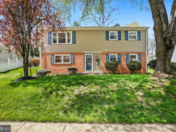 1205 Gladstone Dr, Rockville, MD 20851