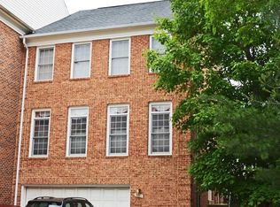 6413 Gladys May Ln, Alexandria, VA 22310