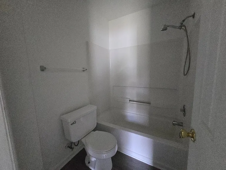 1521 Kara Ct — Photo 24