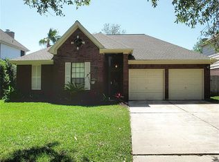 2111 Spinnaker Dr, League City, TX 77573