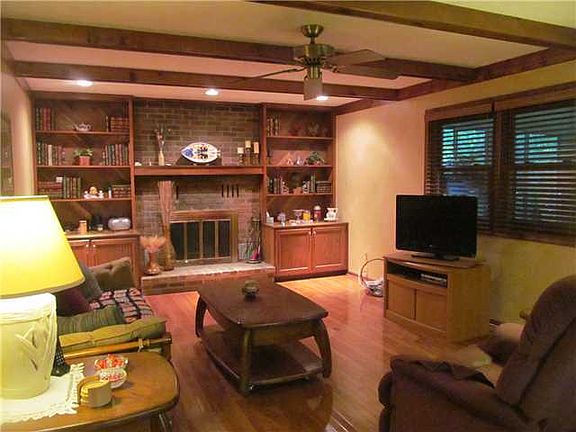 3rd image of 11426 Meadowcroft Ct