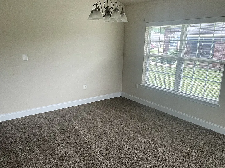 148 Old Ivy Rd — Photo 13