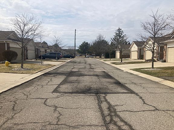 4th image of 21811 Concord Dr #98