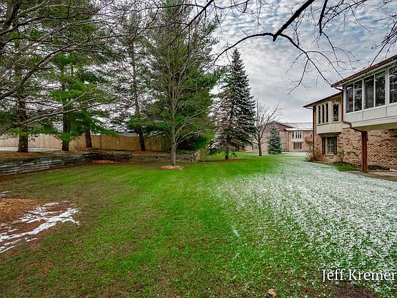 5th image of 6726 N Wentward Ct #79