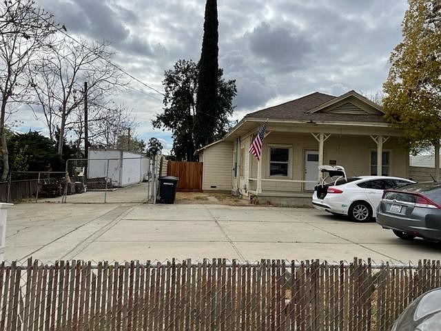 2nd image of 310 Sperry Ave