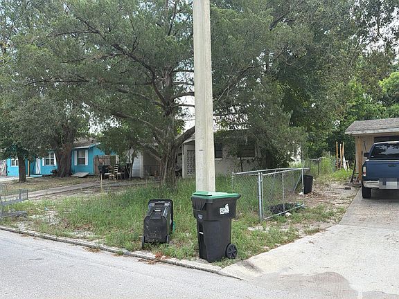 2nd image of 2225 Kingsland Ave