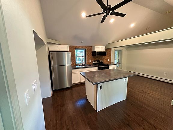 3rd image of 18 Mill St #B