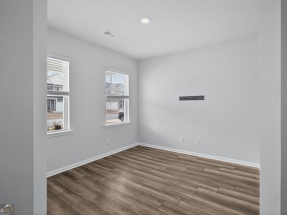 5th image of 111 Williams Dr