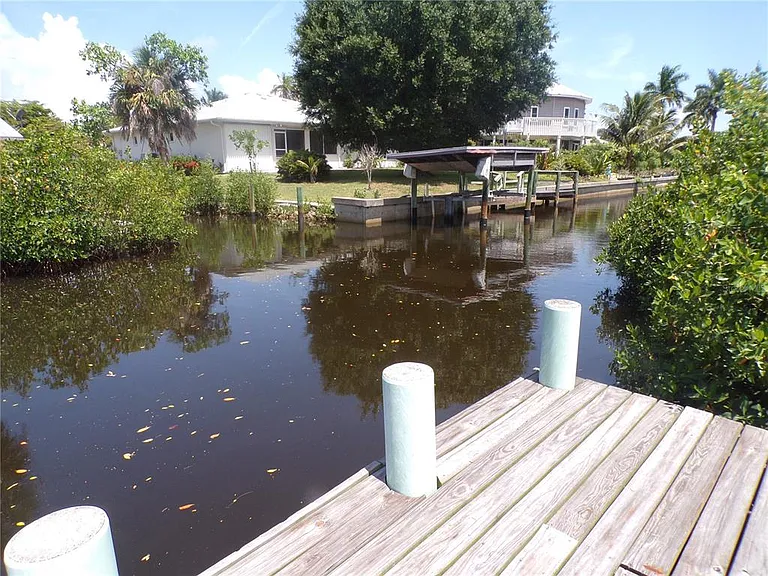 421 Orchid Dr — Photo 16