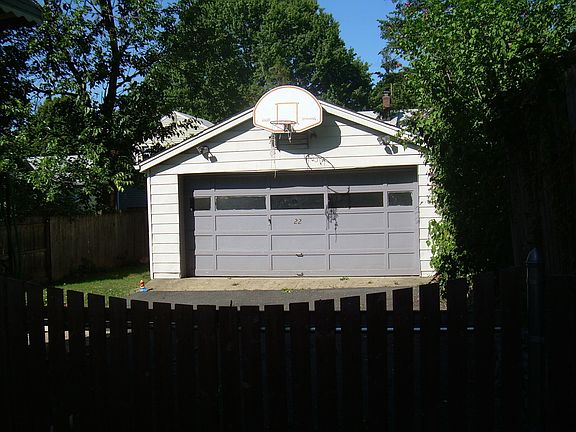 Oversized 2 car Garage