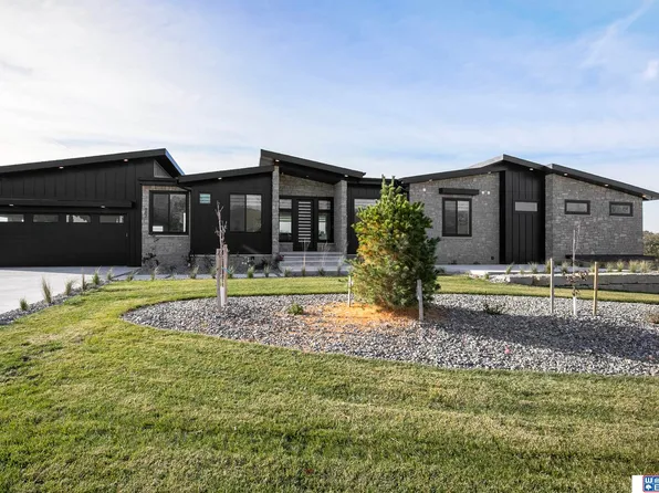 902 Lakeview, Ashland, NE 68003