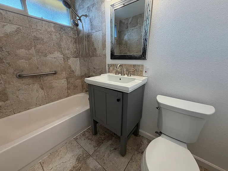 724 James St #D — Photo 6