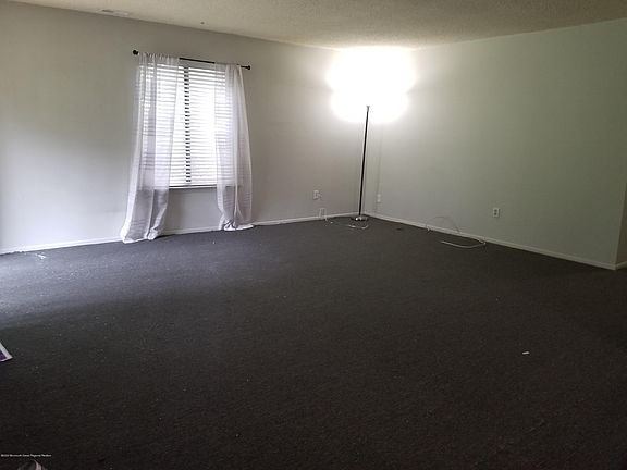 5th image of 35 Northrup Dr #3