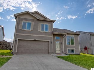 5306 S 195th St, Omaha, NE 68135