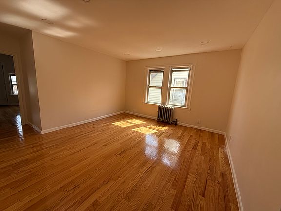 3rd image of 42 Bay 25 St #3