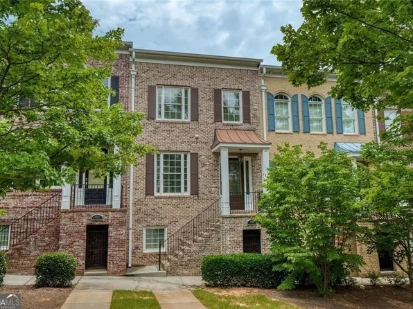 956 Persimmon Point NE, Atlanta, GA 30328