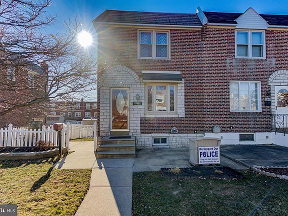 2nd image of 1060 Oakwood Dr