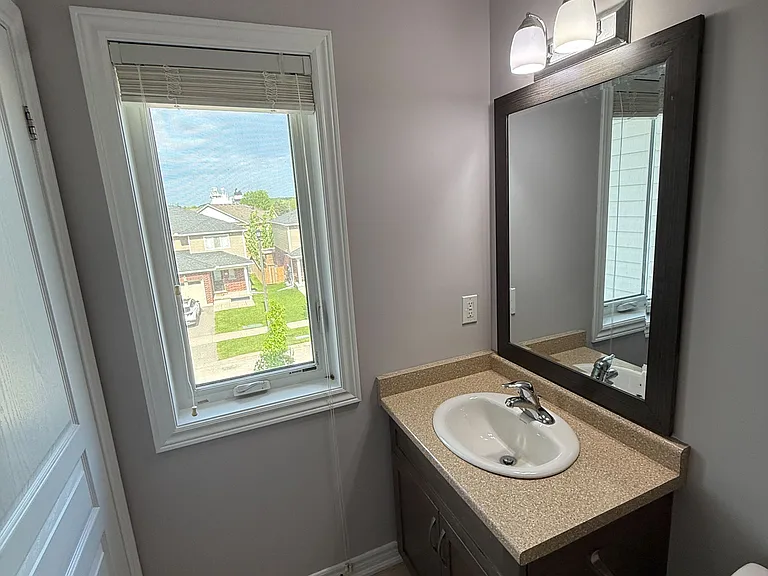 53 Oliver Ln — Photo 36