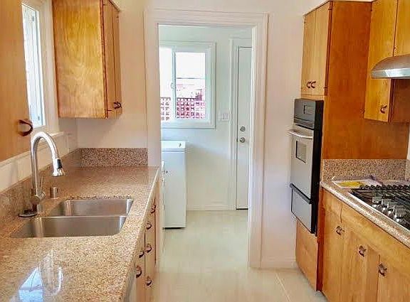 4th image of 5029 Lockhaven Ave