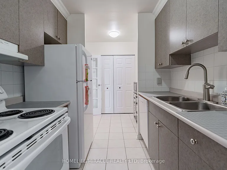 3025 Queen Frederica Dr #807 — Photo 9