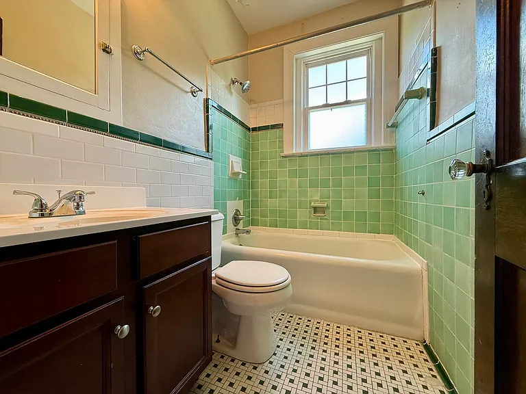 2001 Spring Dr #4 — Photo 14