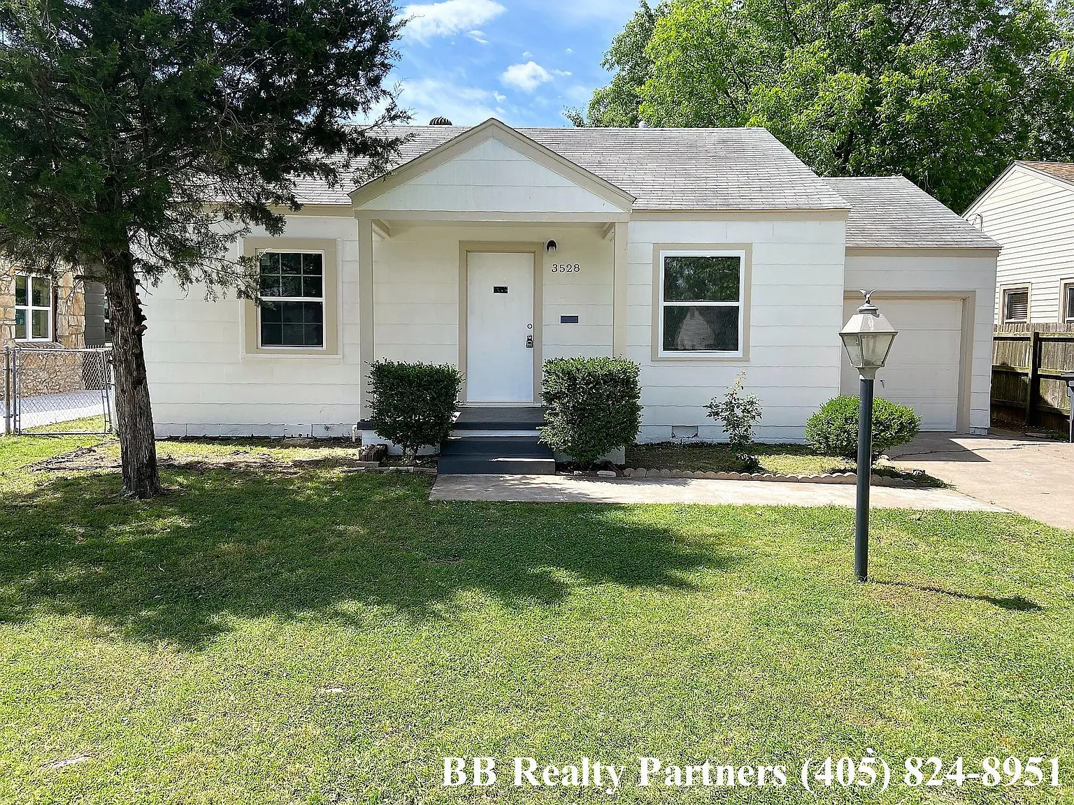 2 bed, 1025 sqft, $1,395 — Photo 1