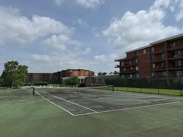 16 E Old Willow Rd #405S — Photo 15