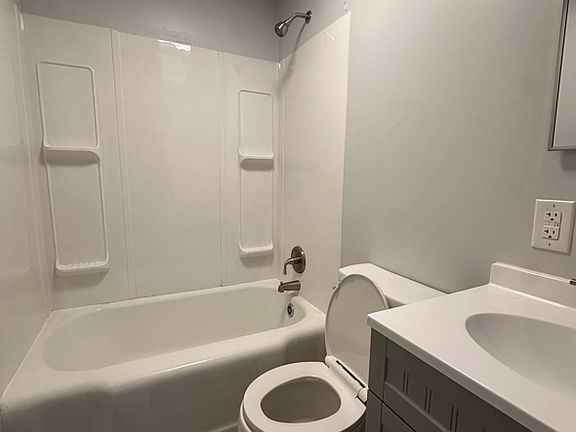 5th image of 1240 Glenwood Ave